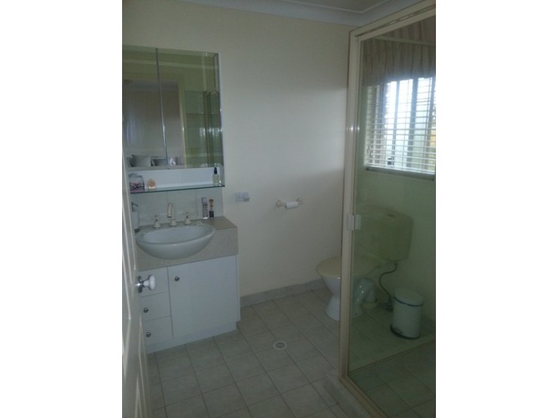 9 Yew Street, Yamanto QLD 4305