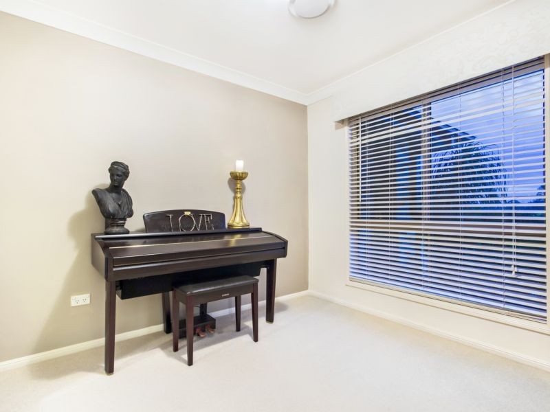 85 Chalk Street, Wulkuraka QLD 4305