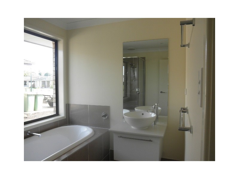 6 Earlwood Court, Raceview QLD 4305