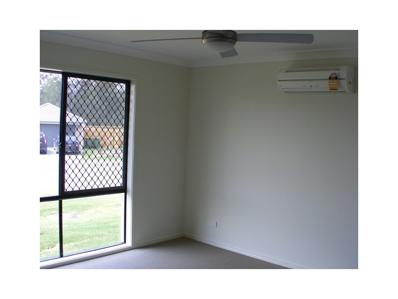 10 Piccadilly Court, Deebing Heights QLD 4306