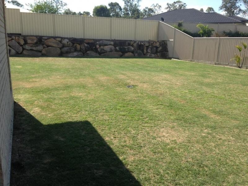 10 Piccadilly Court, Deebing Heights QLD 4306