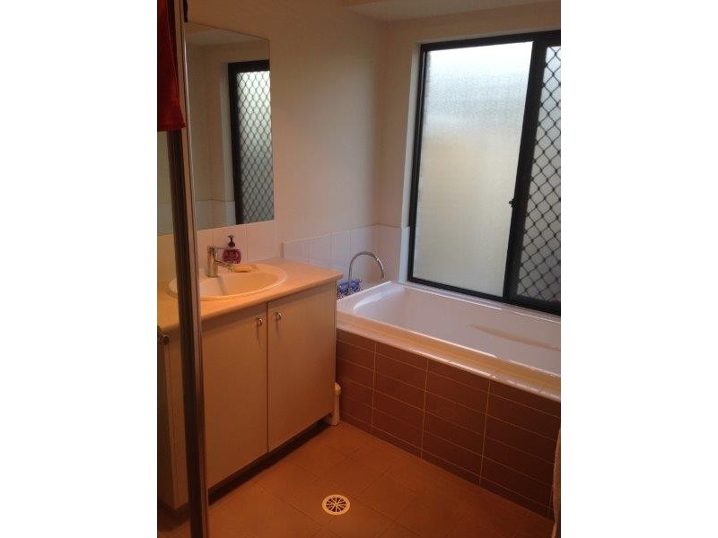 10 Piccadilly Court, Deebing Heights QLD 4306