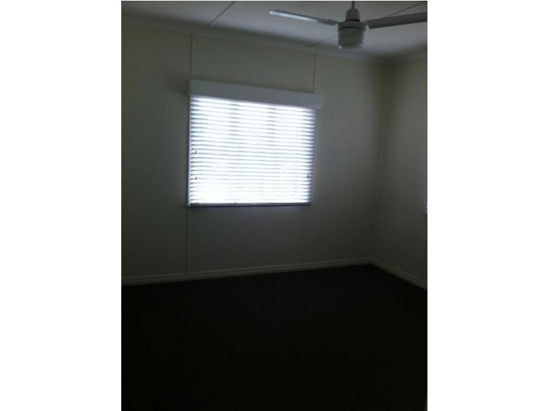 7 Orangefield Street, Eastern Heights QLD 4305