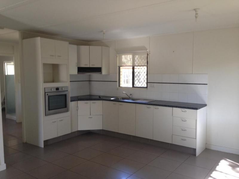 14 Lupton Street, Churchill QLD 4305