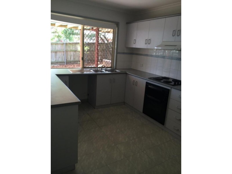 4/1 Glode Ave, Churchill QLD 4305