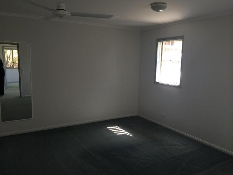 4/1 Glode Ave, Churchill QLD 4305