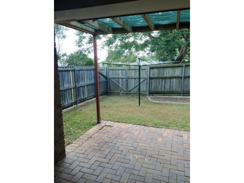 4/1 Glode Ave, Churchill QLD 4305