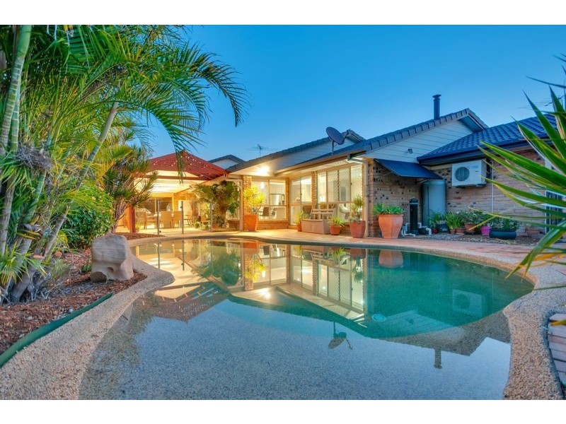 32 Equestrian Drive, Yamanto QLD 4305