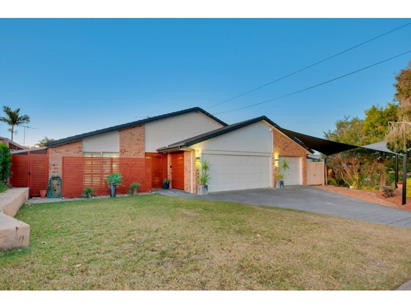 32 Equestrian Drive, Yamanto QLD 4305