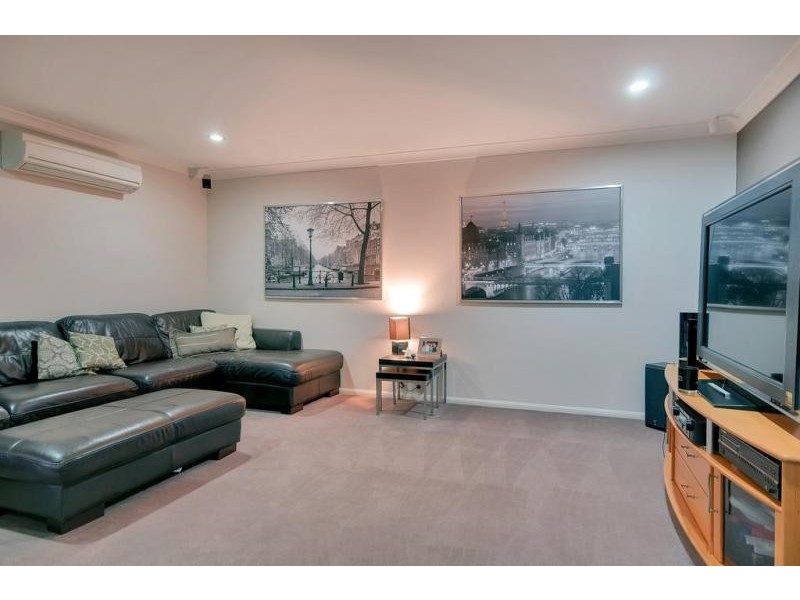 32 Equestrian Drive, Yamanto QLD 4305