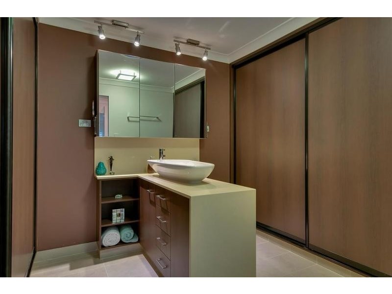 32 Equestrian Drive, Yamanto QLD 4305