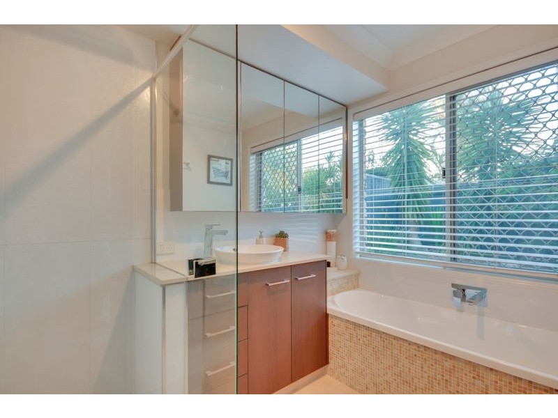 32 Equestrian Drive, Yamanto QLD 4305