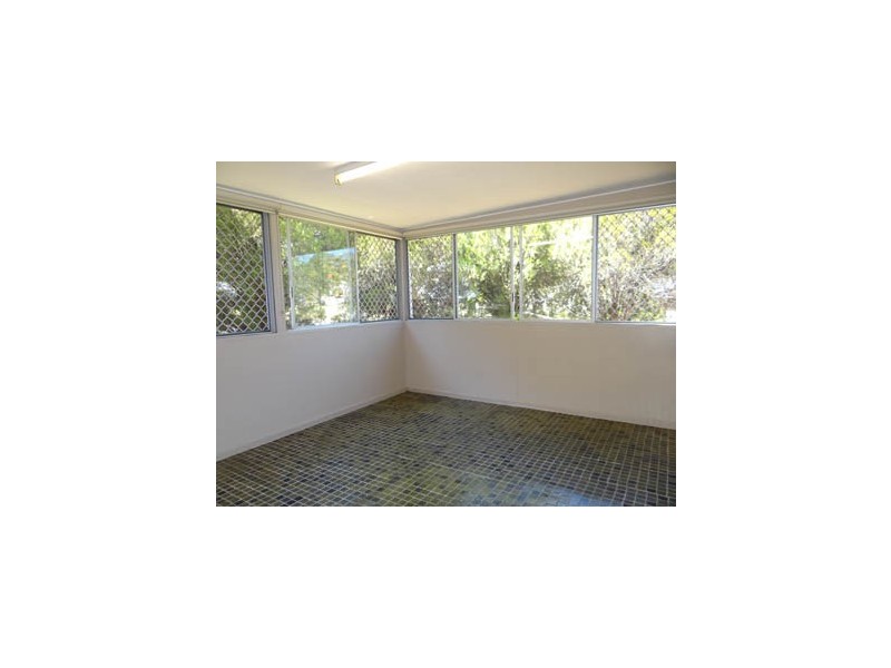 4 Robin Street, Coalfalls QLD 4305