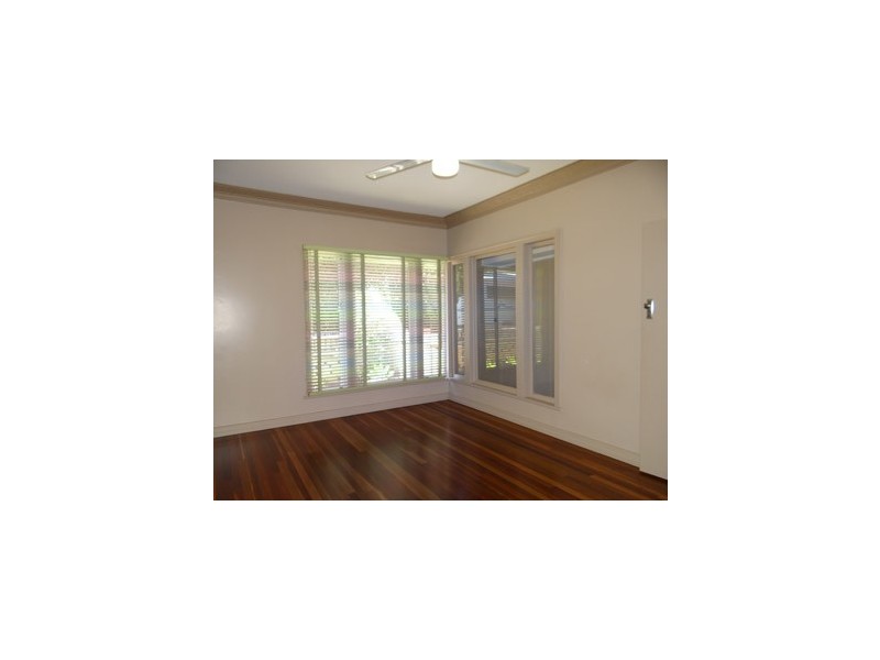 4 Robin Street, Coalfalls QLD 4305