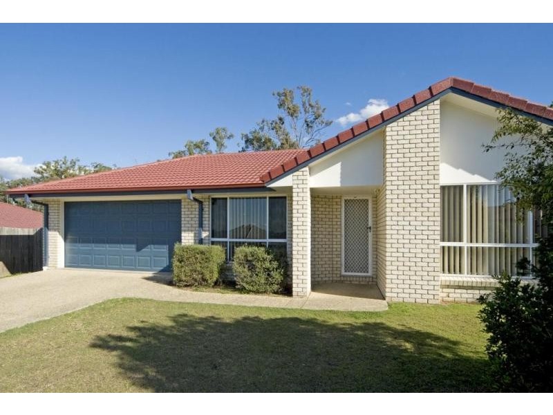 8 Windsor Court, Deebing Heights QLD 4306