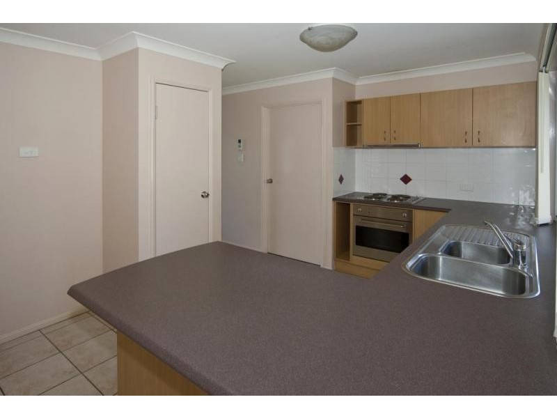 8 Windsor Court, Deebing Heights QLD 4306