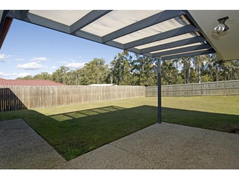 8 Windsor Court, Deebing Heights QLD 4306