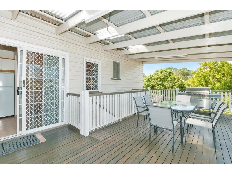 17 Chermside Road, Eastern Heights QLD 4305