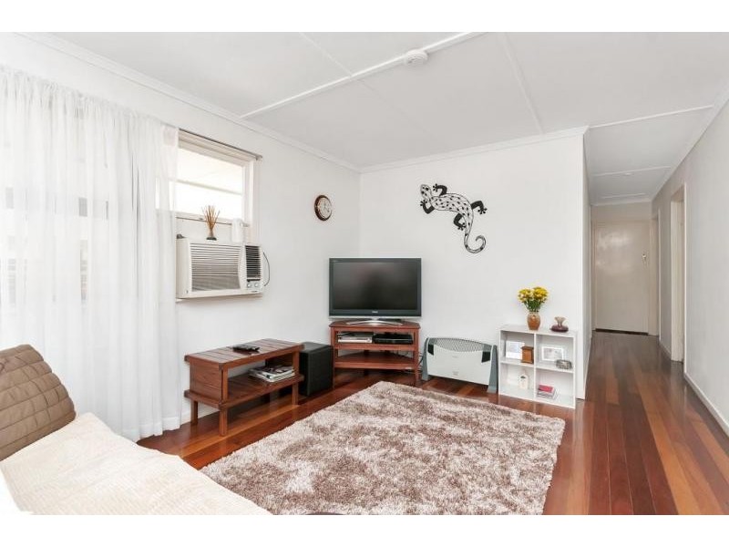 68 Robertson Road, Eastern Heights QLD 4305