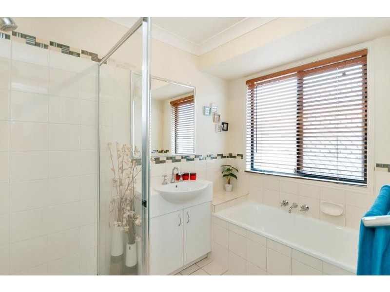 30 Sarah Drive, Yamanto QLD 4305