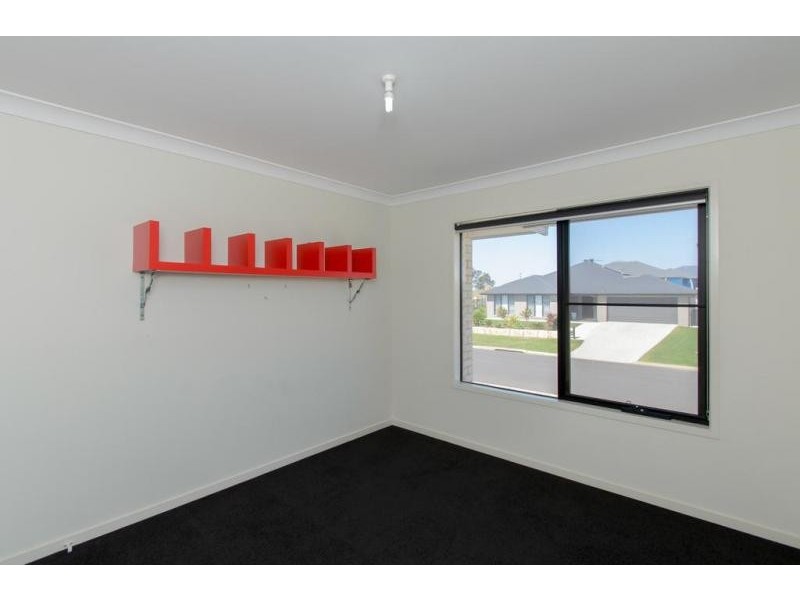 90 Honeywood Drive, Fernvale QLD 4306