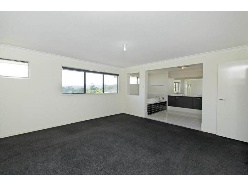 90 Honeywood Drive, Fernvale QLD 4306