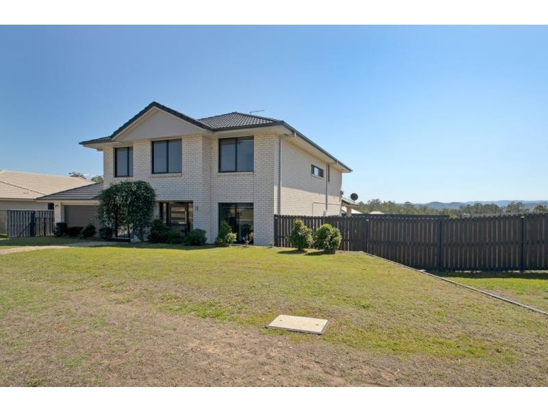 90 Honeywood Drive, Fernvale QLD 4306