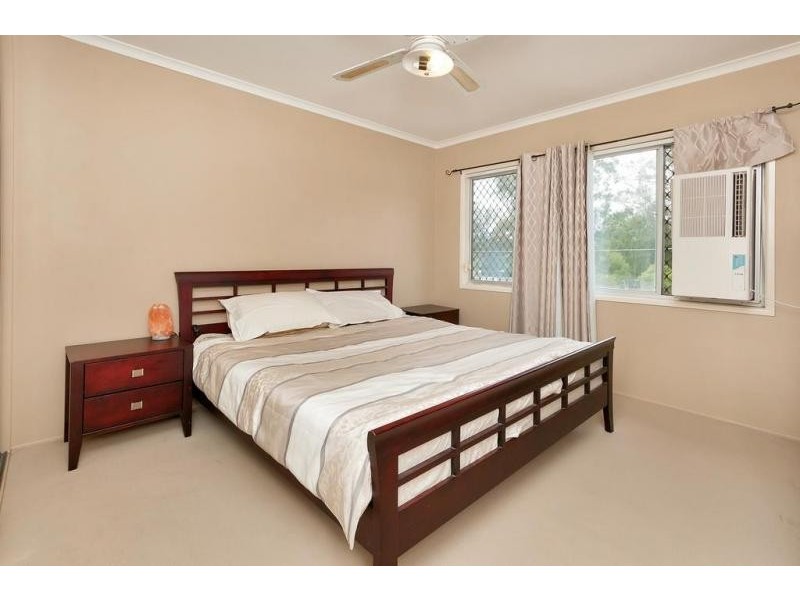 3 Sealy Street, Silkstone QLD 4304