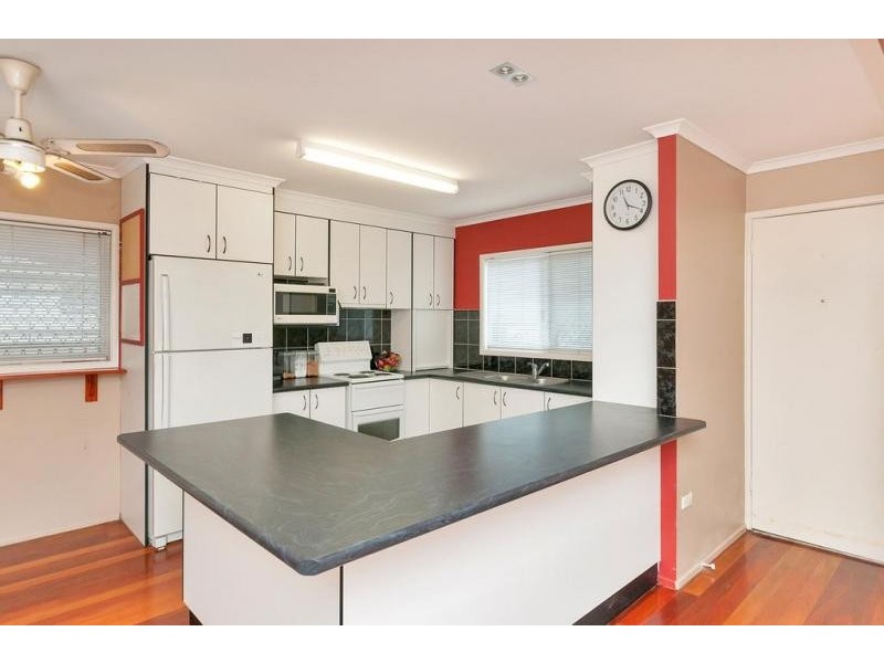 3 Sealy Street, Silkstone QLD 4304