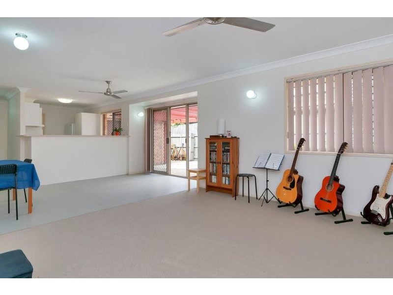 17 Willowtree Drive, Flinders View QLD 4305