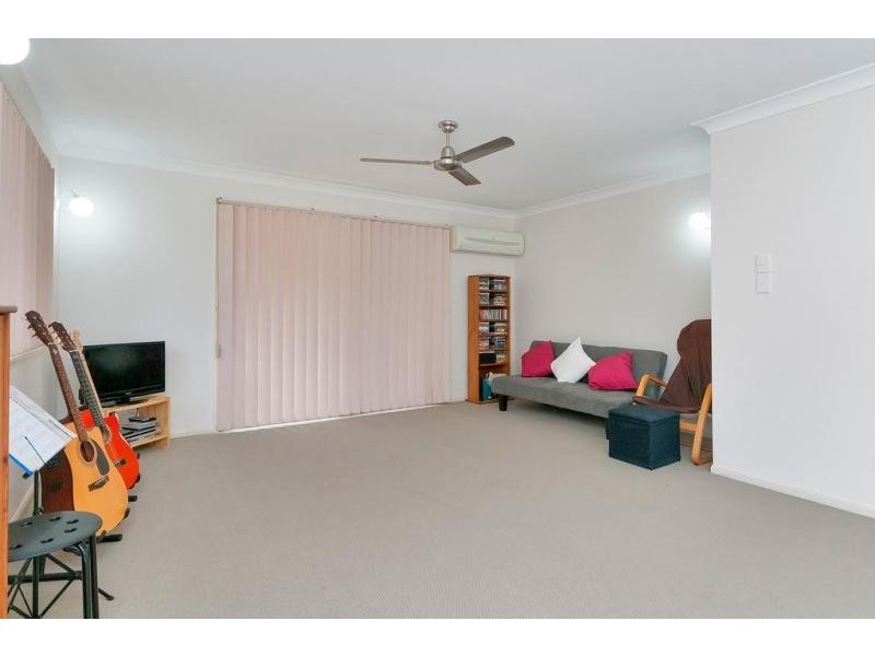 17 Willowtree Drive, Flinders View QLD 4305