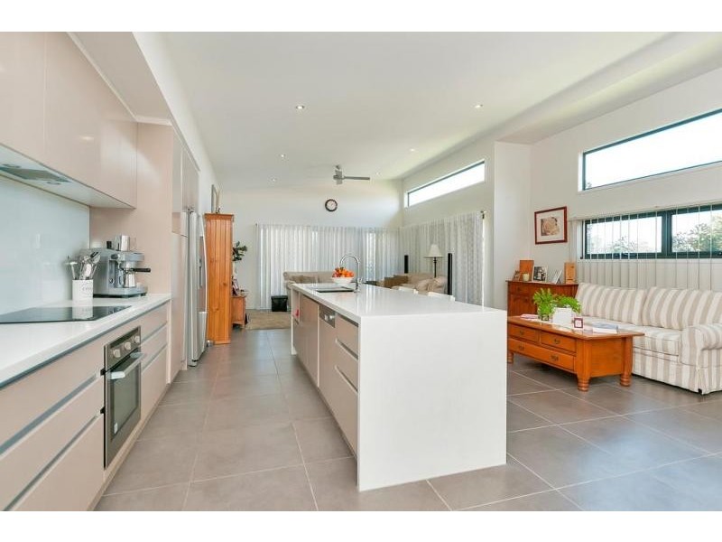 1 Sirmione Court, Raceview QLD 4305