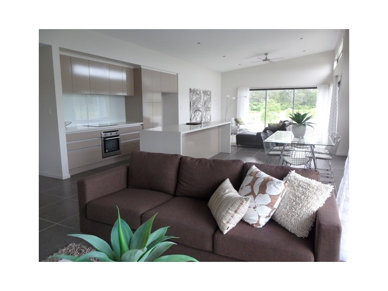 1 Sirmione Court, Raceview QLD 4305