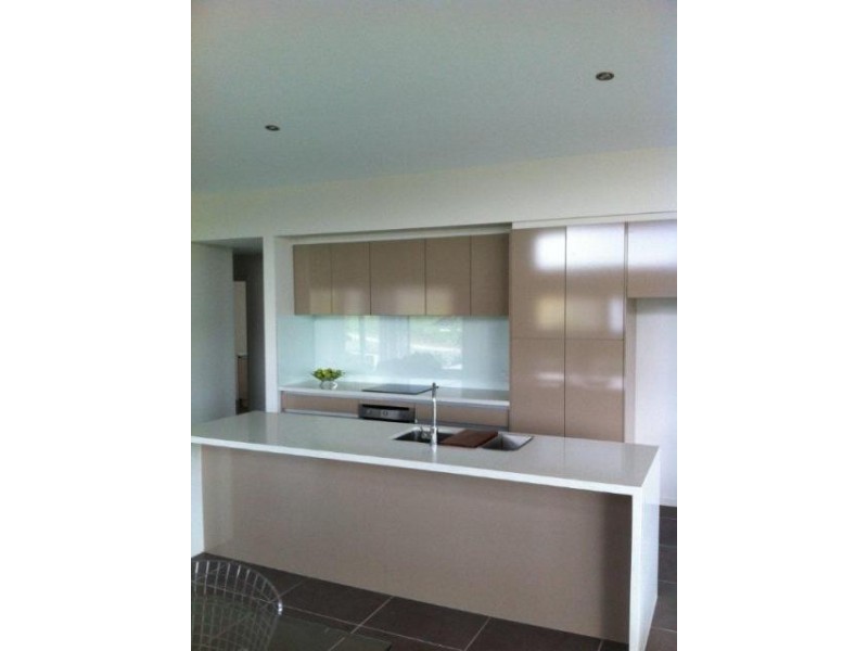 1 Sirmione Court, Raceview QLD 4305