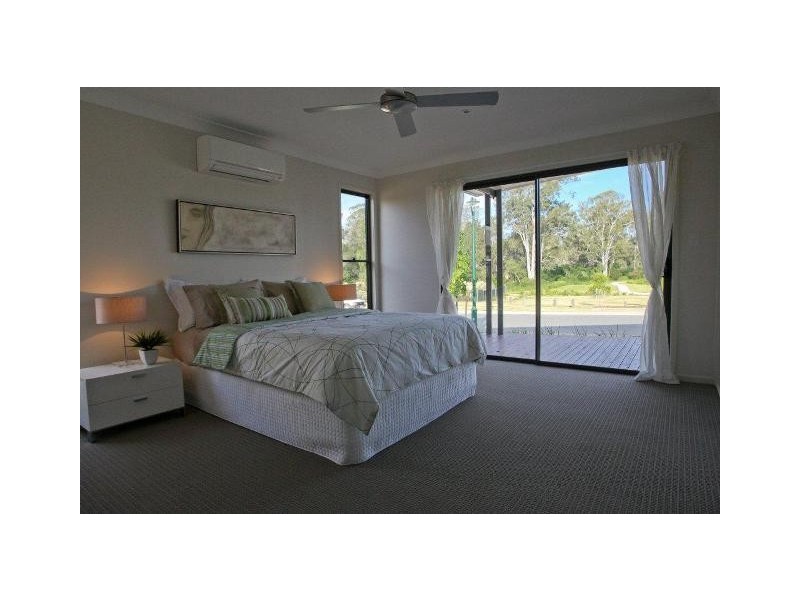 1 Sirmione Court, Raceview QLD 4305