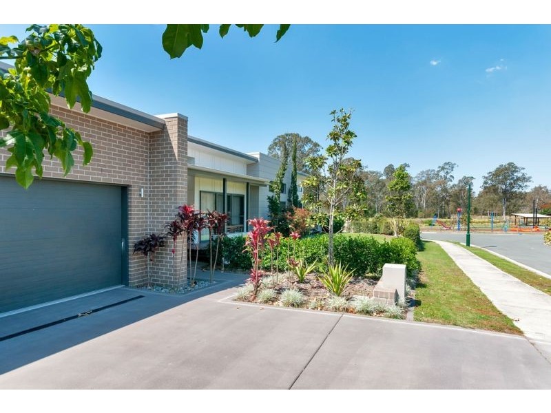 1 Sirmione Court, Raceview QLD 4305