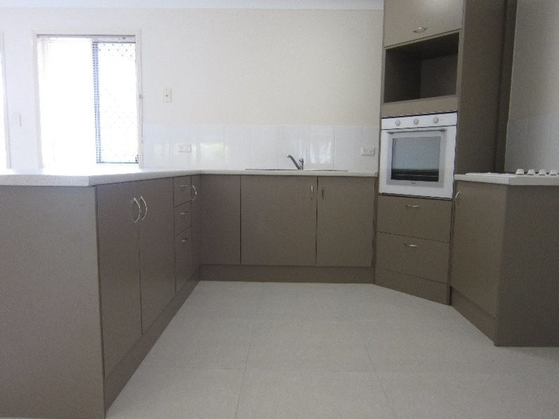 21 Oregon Close, Yamanto QLD 4305