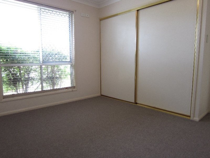 21 Oregon Close, Yamanto QLD 4305