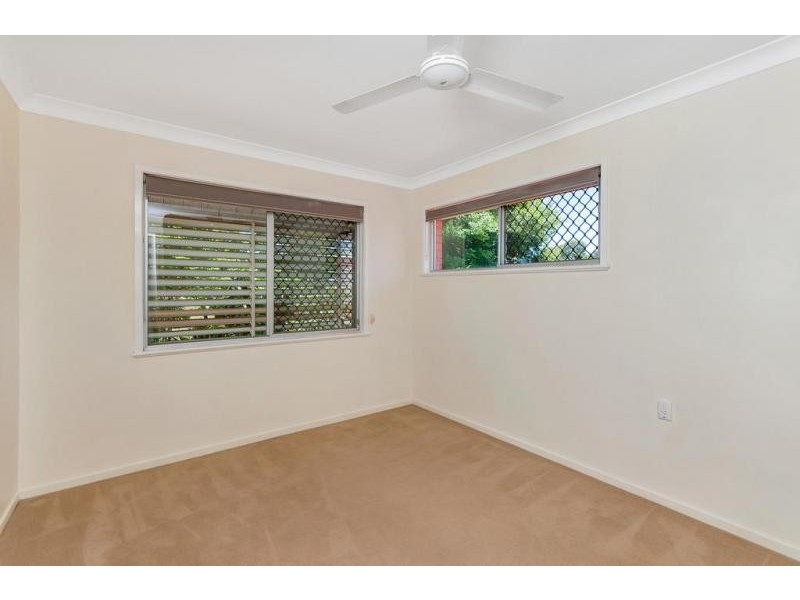 5 Cornwall Street, Eastern Heights QLD 4305