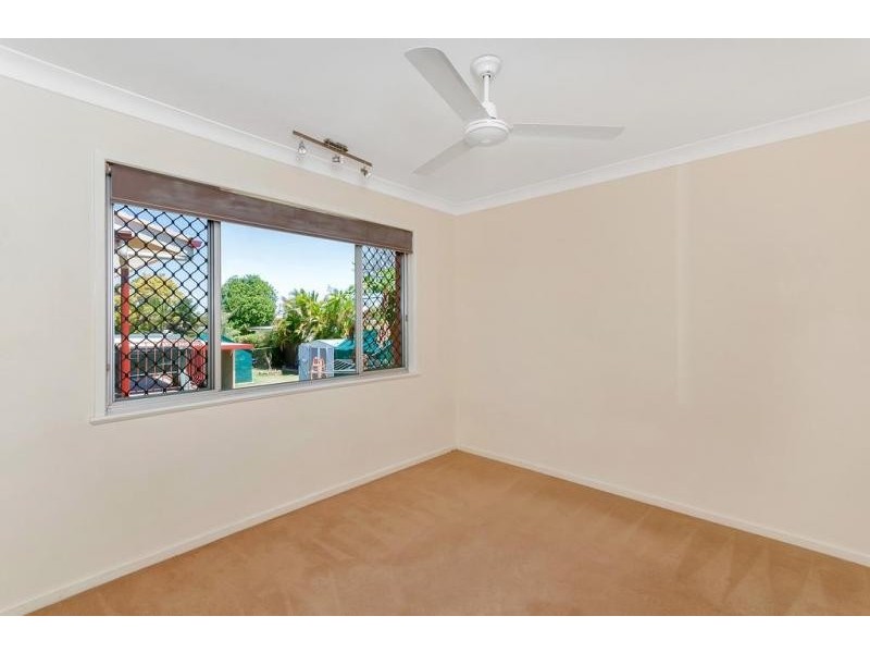 5 Cornwall Street, Eastern Heights QLD 4305