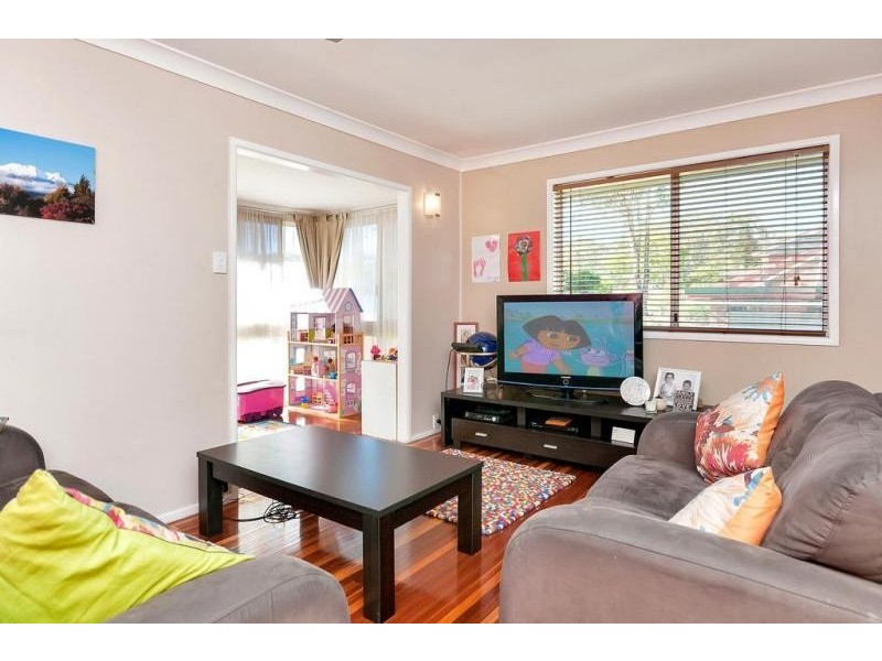 67 Barclay Street, Bundamba QLD 4304