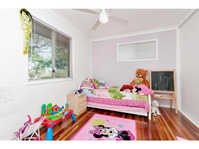 67 Barclay Street, Bundamba QLD 4304