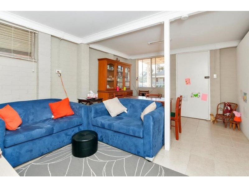 67 Barclay Street, Bundamba QLD 4304