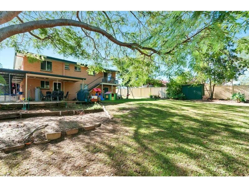 67 Barclay Street, Bundamba QLD 4304