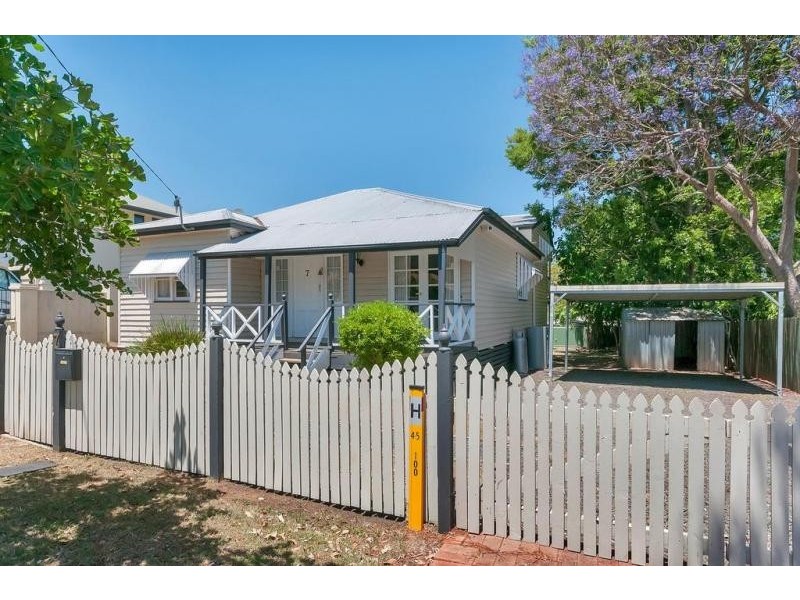 7 Turner Street, Eastern Heights QLD 4305