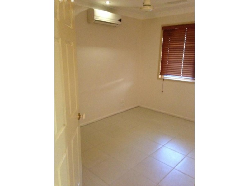 32 Cowley Drive, Flinders View QLD 4305