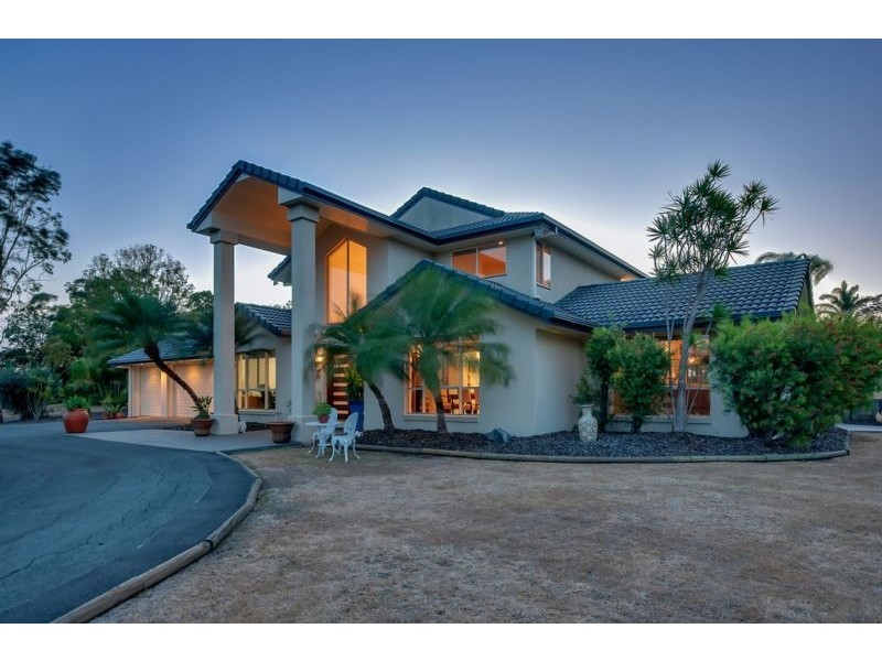 221 Wildey Street, Flinders View QLD 4305