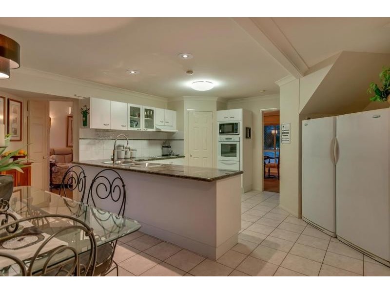221 Wildey Street, Flinders View QLD 4305