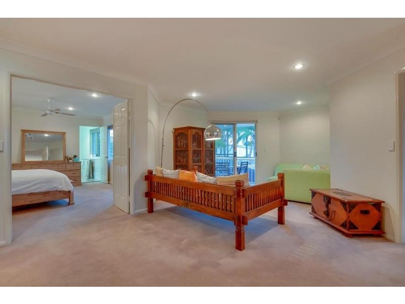 221 Wildey Street, Flinders View QLD 4305