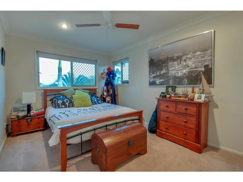 221 Wildey Street, Flinders View QLD 4305